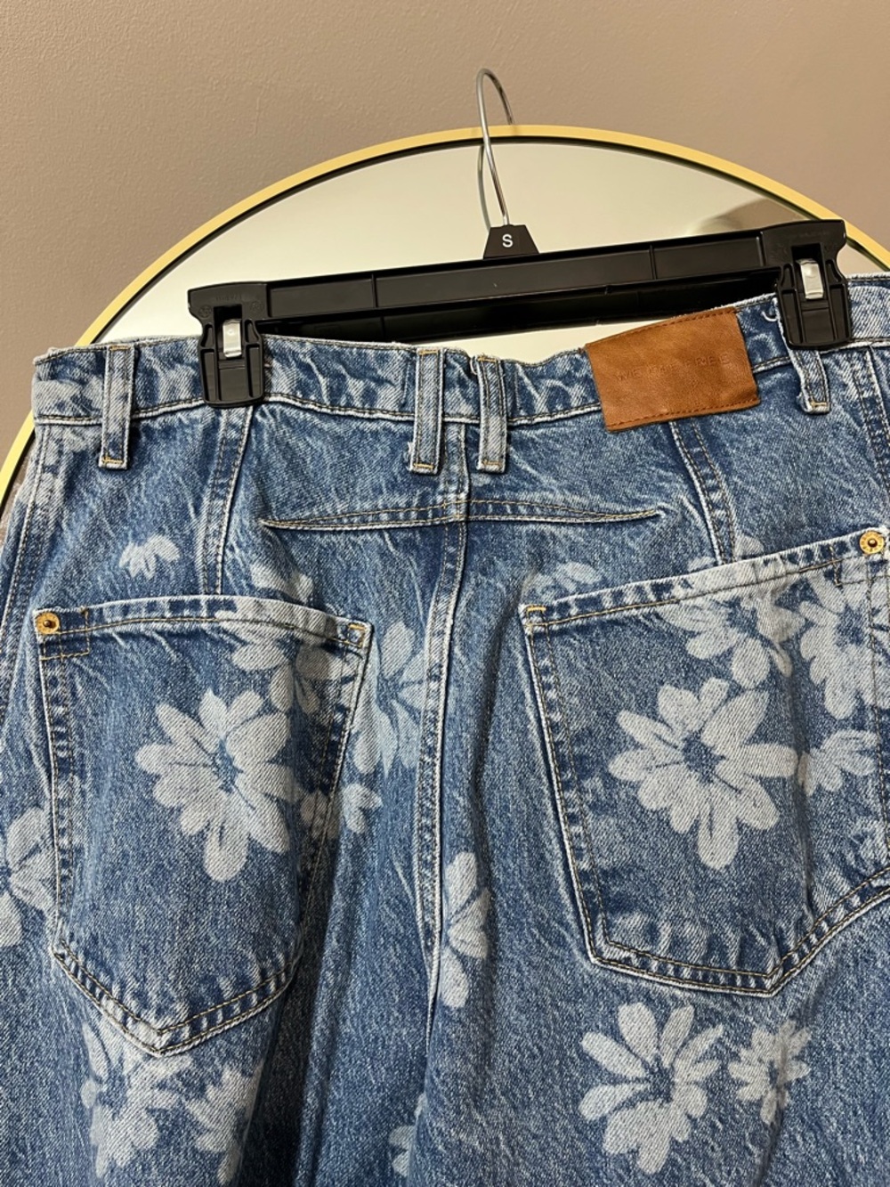 Good Luck Floral Print Barrel Jeans
Free People - Picture 11 of 11